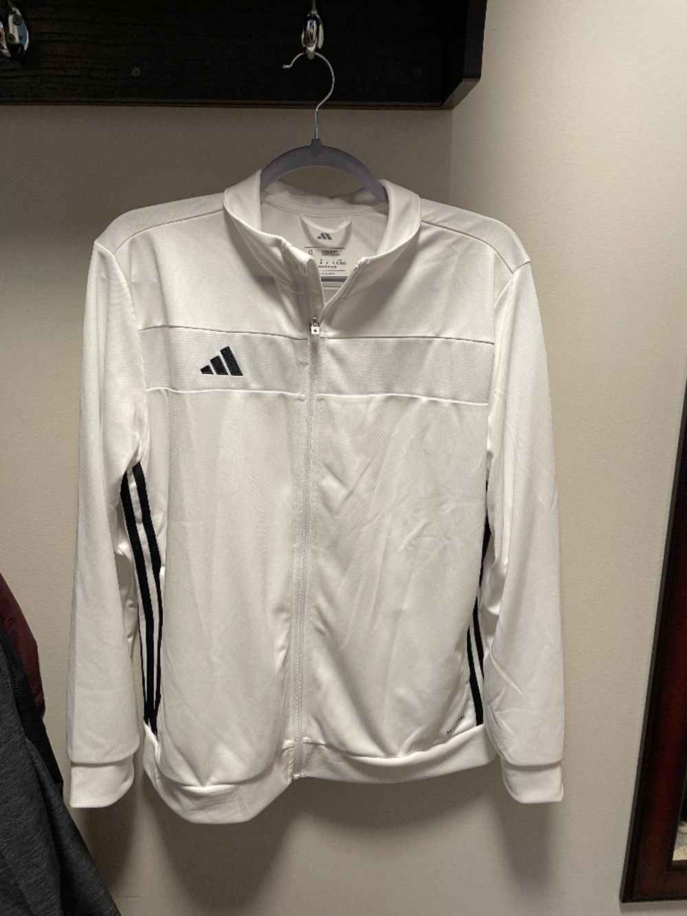 Adidas track jacket Ladies size xl not worn